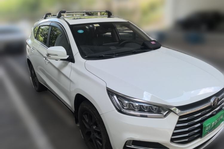 Used BYD Song 2019 1.5TI Automatic Smart Connect Luxurious Edition Front Right 45 Deg