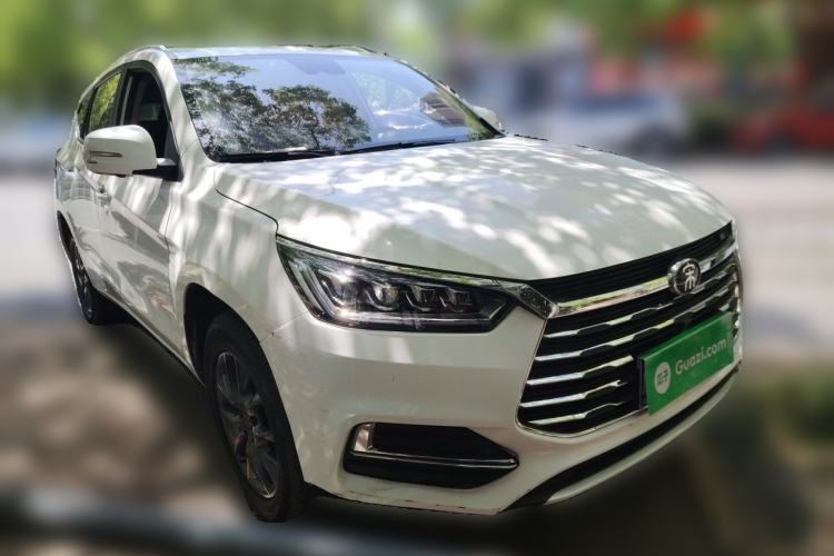 Used BYD Song 2019 1.5TI Automatic Smart Connect Luxurious Edition Front Right 45 Deg