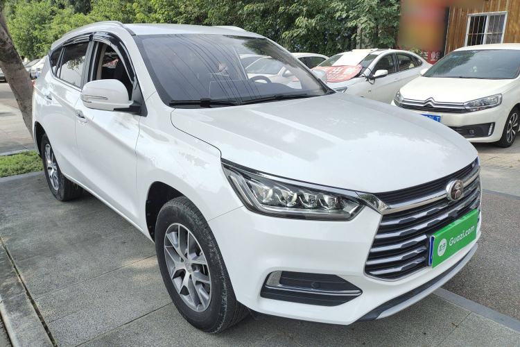Used BYD Song 2019 1.5TI Manual Smart Connect Enhanced Model Front Right 45 Deg
