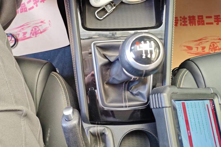 Used BYD Song 2019 1.5TI Manual Smart Connect Enhanced Model Gear Lever