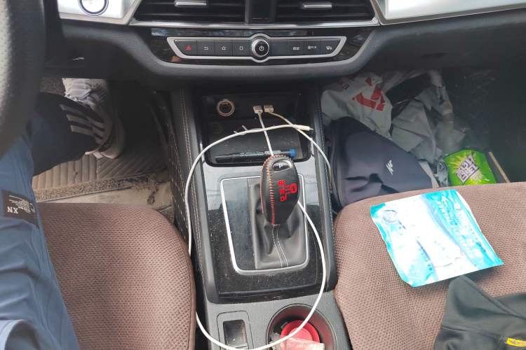 Used BYD Song 2019 1.5TI Automatic Smart Connect Luxurious Edition Gear Lever