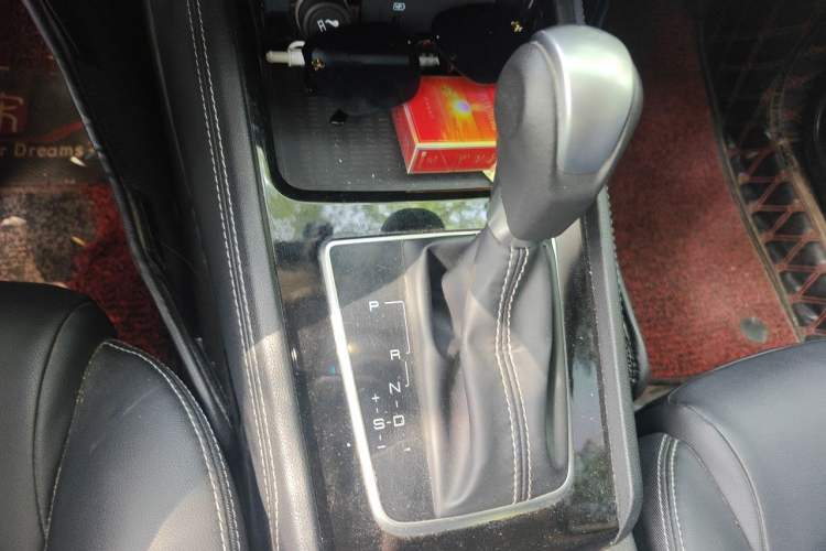 Used BYD Song 2019 1.5TI Automatic Smart Connect Dynamic Model Gear Lever
