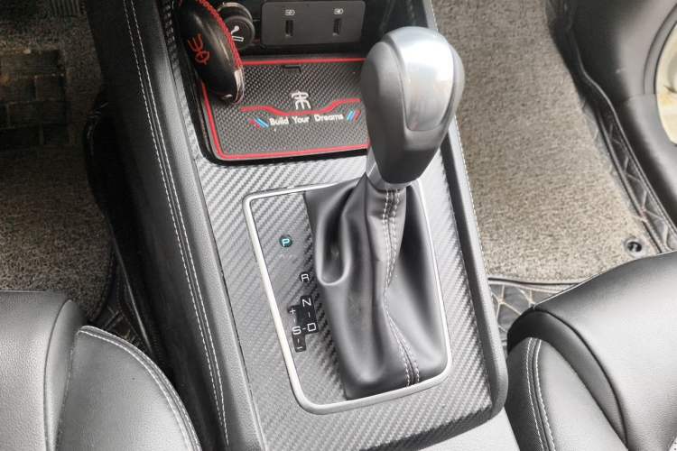 Used BYD Song 2019 1.5TI Automatic Smart Connect Luxe Version Gear Lever