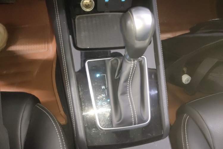 Used BYD Song 2019 1.5TI Automatic Smart Connect Dynamic Model Gear Lever