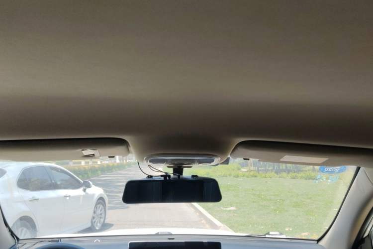 Used BYD Song 2019 1.5TI Automatic Smart Connect Dynamic Model Headliner