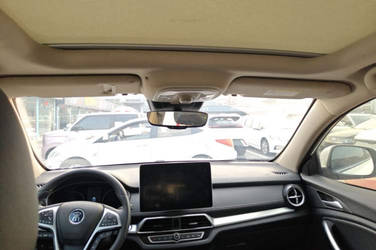 Used BYD Song 2019 1.5TI Automatic Smart Connect Dynamic Model Headliner