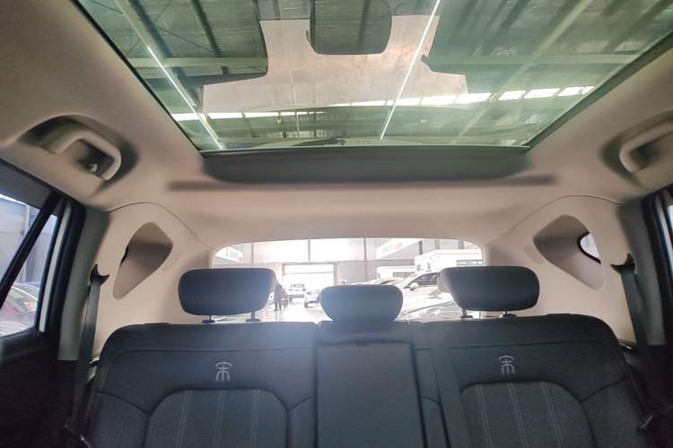 Used BYD Song 2019 1.5TI Automatic Smart Connect Dynamic Model Headliner