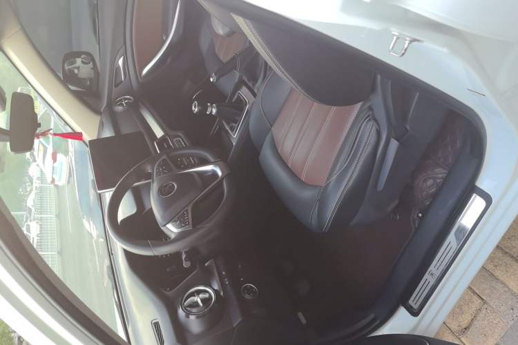 Used BYD Song 2019 1.5TI Manual Smart Connect Enhanced Model Interior 1
