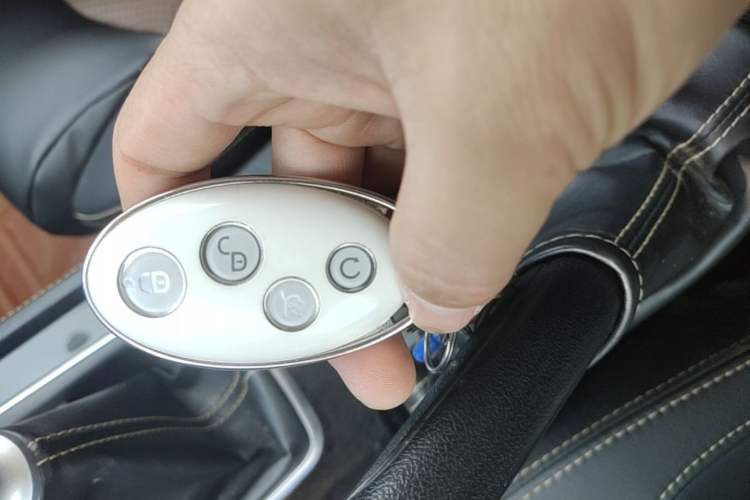 Used BYD Song 2019 1.5TI Manual Smart Connect Enhanced Model Interior 1