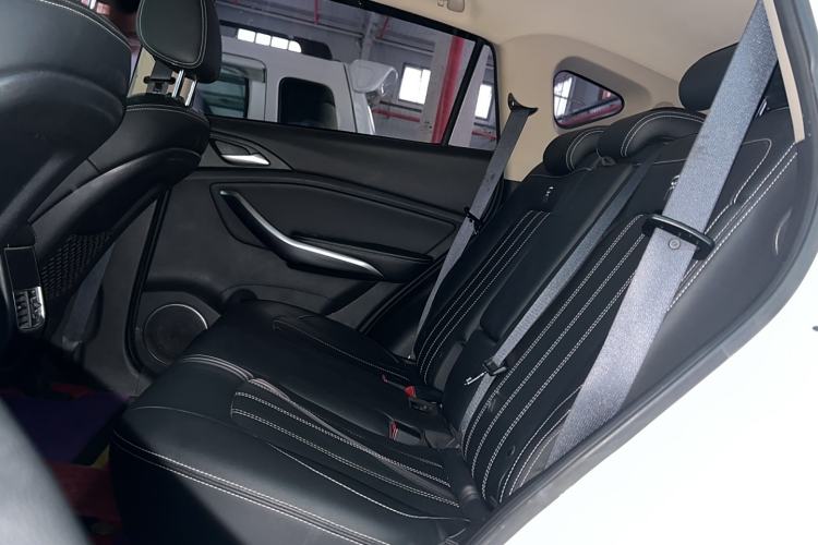 Used BYD Song 2019 1.5TI Automatic Smart Connect Luxurious Edition Interior 3