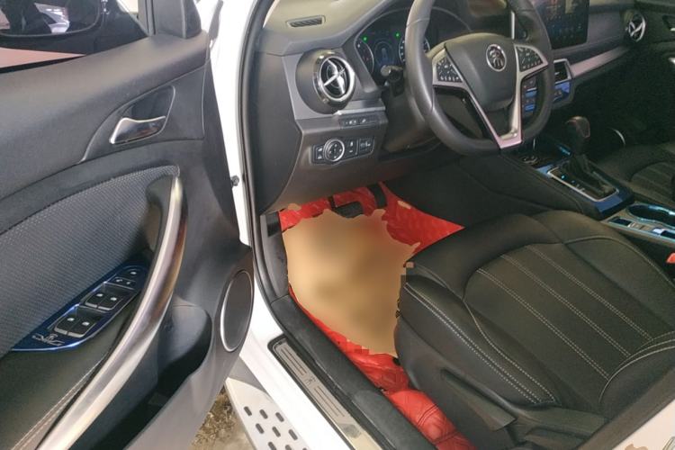 Used BYD Song 2019 1.5TI Automatic Smart Connect Luxurious Edition Interior 3