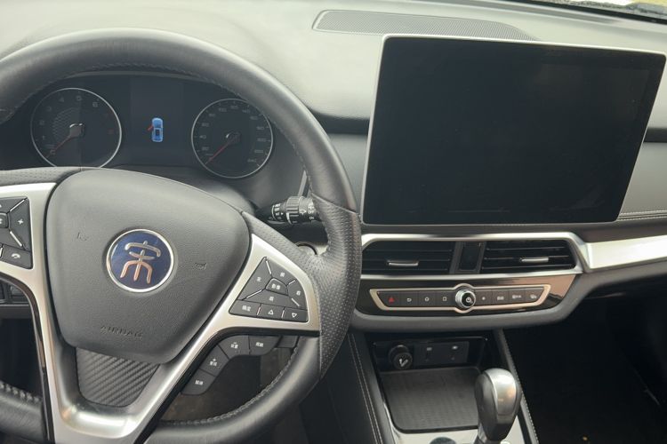 Used BYD Song 2019 1.5TI Automatic Smart Connect Dynamic Model Interior 3
