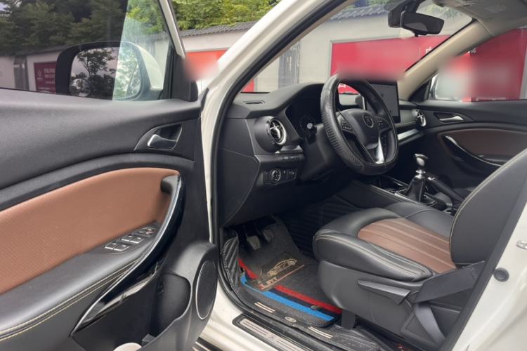 Used BYD Song 2019 1.5TI Manual Smart Connect Enhanced Model Interior 4