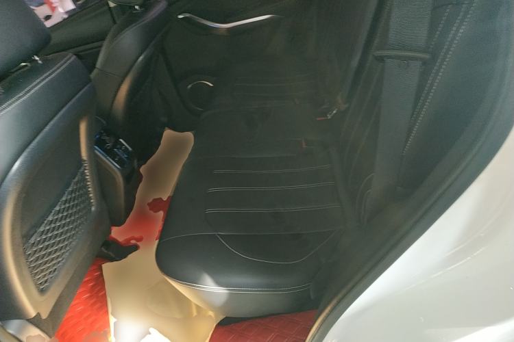 Used BYD Song 2019 1.5TI Automatic Smart Connect Luxurious Edition Interior 4