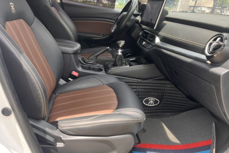 Used BYD Song 2019 1.5TI Manual Smart Connect Enhanced Model Interior 6