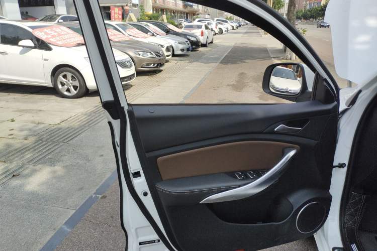 Used BYD Song 2019 1.5TI Manual Smart Connect Enhanced Model Left Front Door Interior
