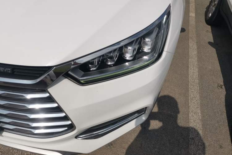 Used BYD Song 2019 1.5TI Automatic Smart Connect Dynamic Model Left Front Headlight