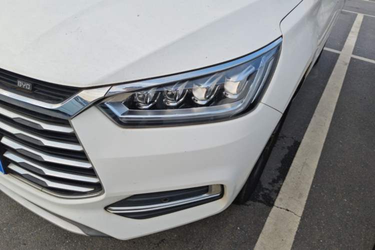 Used BYD Song 2019 1.5TI Automatic Smart Connect Dynamic Model Left Front Headlight