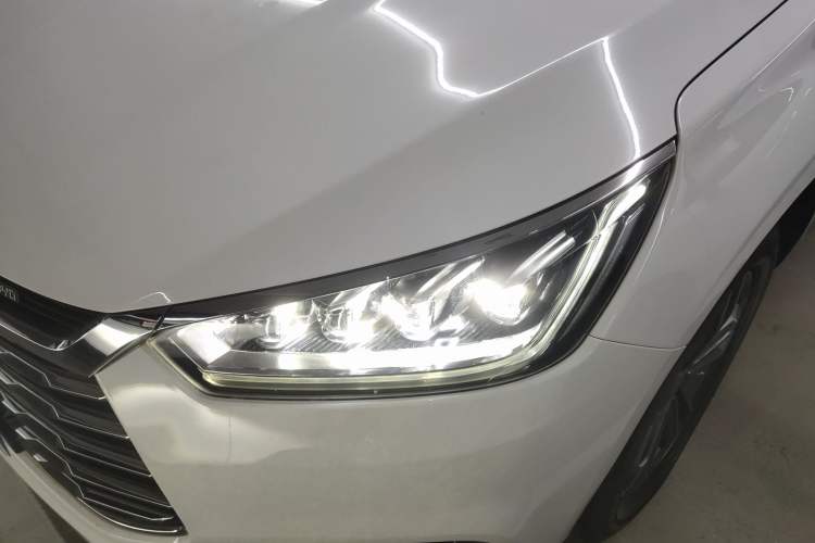 Used BYD Song 2019 1.5TI Automatic Smart Connect Dynamic Model Left Front Headlight