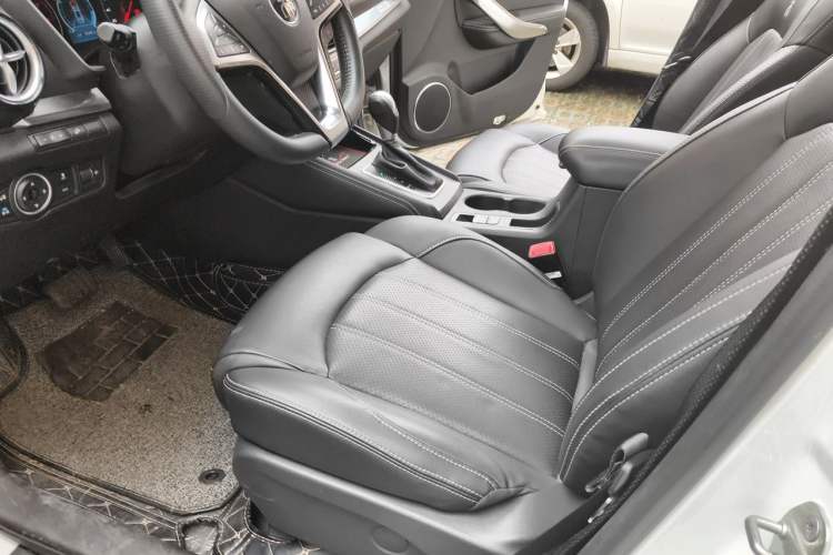 Used BYD Song 2019 1.5TI Automatic Smart Connect Luxe Version Left Front Seat