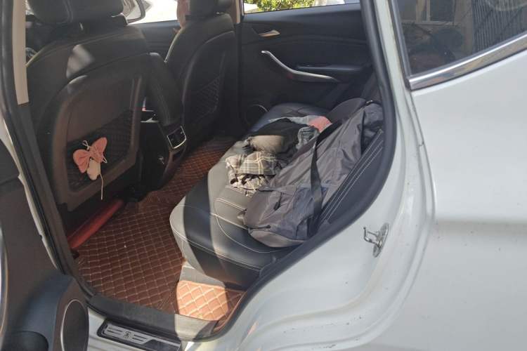 Used BYD Song 2019 1.5TI Automatic Smart Connect Luxurious Edition Left Rear Seat