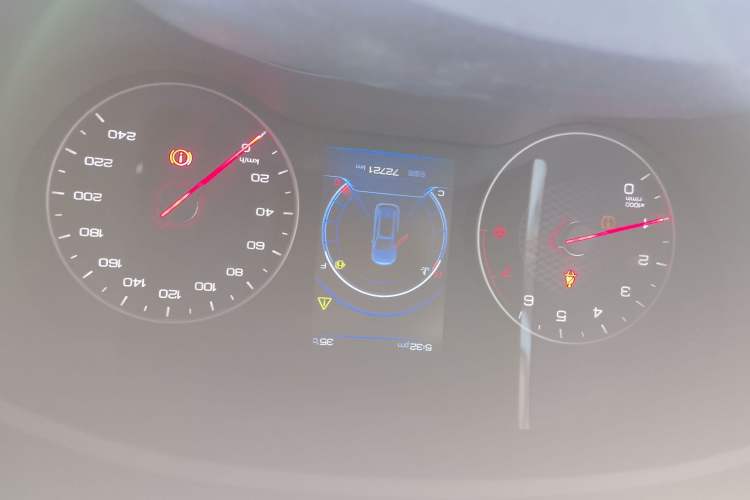 Used BYD Song 2019 1.5TI Manual Smart Connect Enhanced Model Odometer Close Up