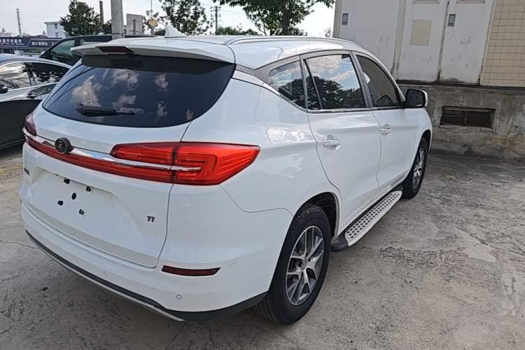 Used BYD Song 2019 1.5TI Manual Smart Connect Enhanced Model Rear Right 45 Deg