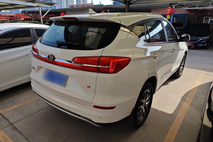 Used BYD Song 2019 1.5TI Manual Smart Connect Enhanced Model Rear Right 45 Deg