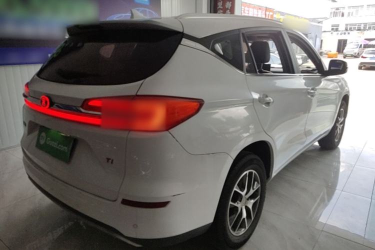 Used BYD Song 2019 1.5TI Manual Smart Connect Enhanced Model Rear Right 45 Deg