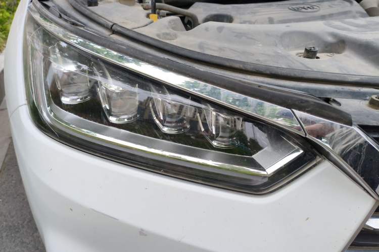 Used BYD Song 2019 1.5TI Automatic Smart Connect Dynamic Model Right Front Headlight