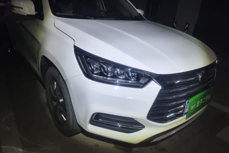 Used BYD Song 2019 1.5TI Automatic Smart Connect Dynamic Model Right Front Headlight