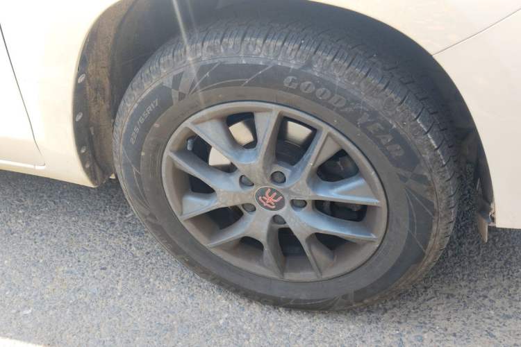 Used BYD Song 2019 1.5TI Automatic Smart Connect Dynamic Model Right Front Wheel Hub