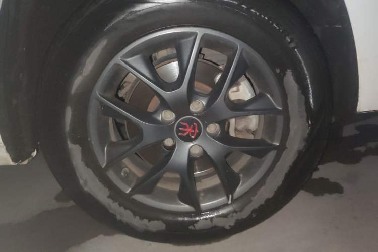 Used BYD Song 2019 1.5TI Automatic Smart Connect Dynamic Model Right Front Wheel Hub