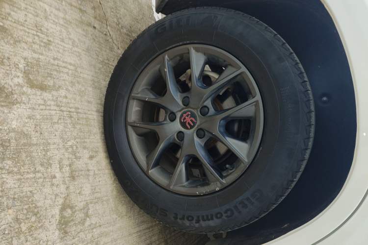 Used BYD Song 2019 1.5TI Automatic Smart Connect Luxurious Edition Right Rear Wheel Hub