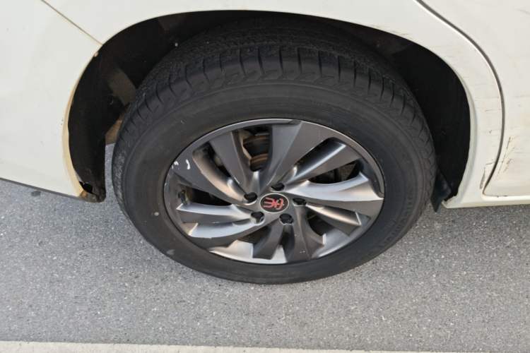 Used BYD Song 2019 1.5TI Automatic Smart Connect Dynamic Model Right Rear Wheel Hub