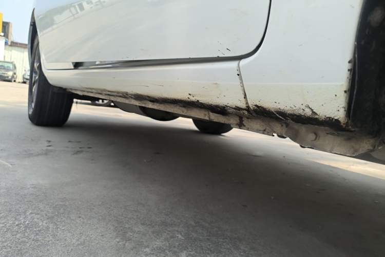 Used BYD Song 2019 1.5TI Automatic Smart Connect Dynamic Model Right Side Sill