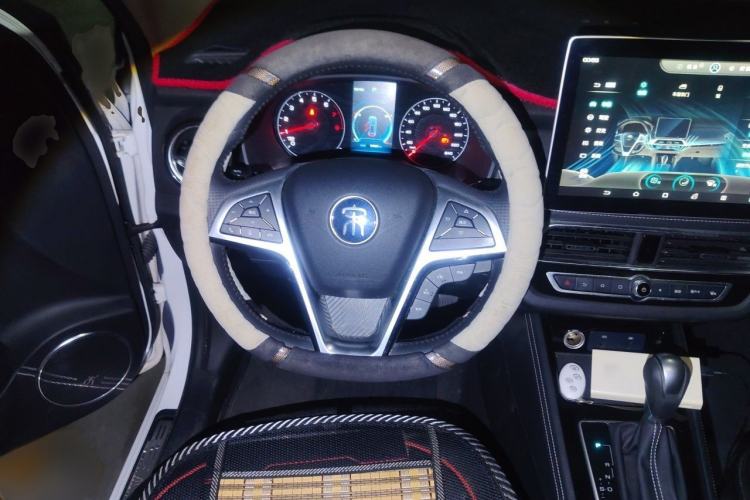 Used BYD Song 2019 1.5TI Automatic Smart Connect Enhanced Version Steering Wheel
