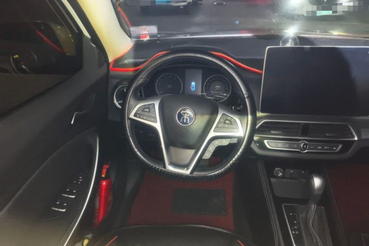 Used BYD Song 2019 1.5TI Automatic Smart Connect Dynamic Model Steering Wheel