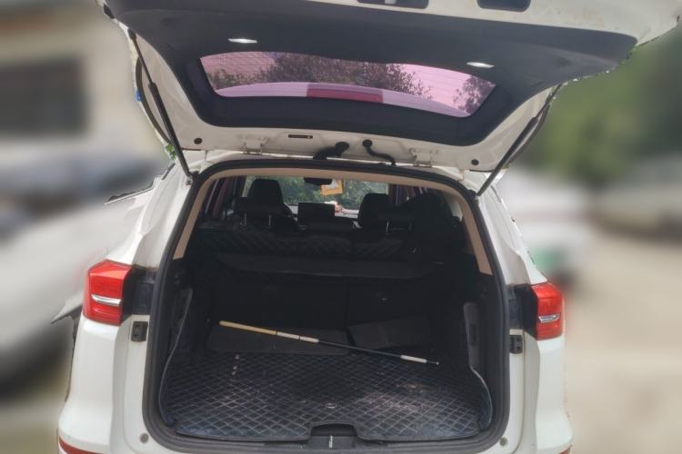 Used BYD Song 2019 1.5TI Automatic Smart Connect Luxurious Edition Trunk