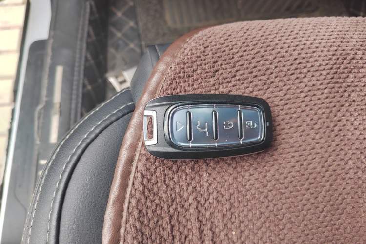 Used BYD Song 2019 1.5TI Automatic Smart Connect Luxurious Edition Vehicle Key