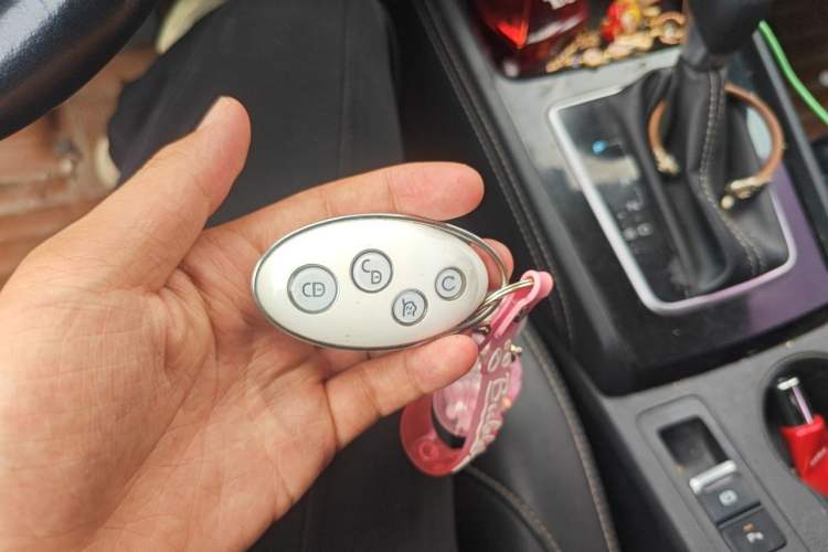 Used BYD Song 2019 1.5TI Automatic Smart Connect Luxurious Edition Vehicle Key