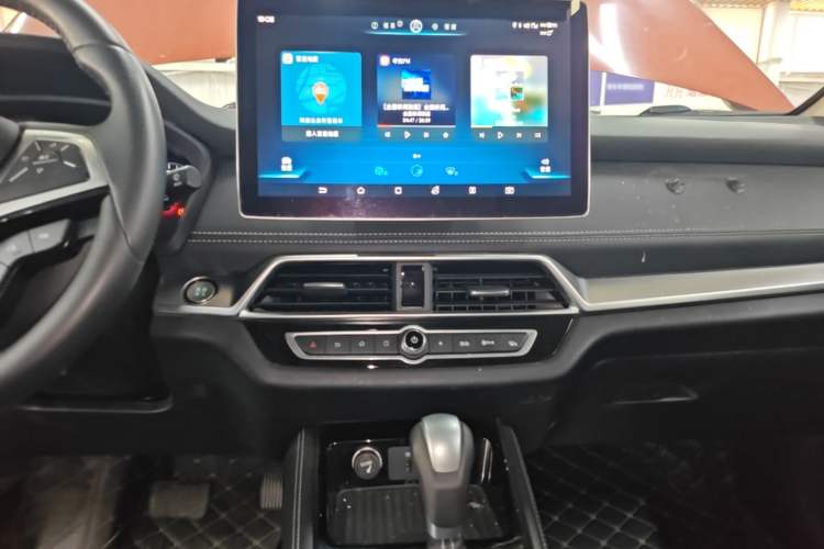Used BYD Song 2019 1.5TI Automatic Smart Connect Dynamic Model Audio And AC Panel
