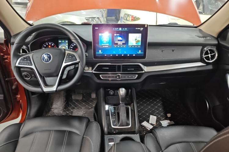 Used BYD Song 2019 1.5TI Automatic Smart Connect Dynamic Model Center Console