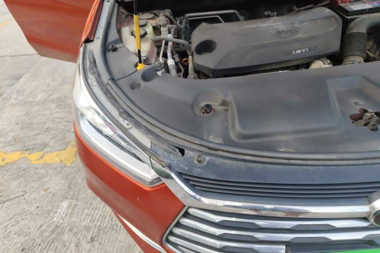 Used BYD Song 2019 1.5TI Automatic Smart Connect Luxe Version Engine Bay Right
