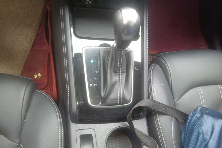 Used BYD Song 2019 1.5TI Automatic Smart Connect Dynamic Model Gear Lever