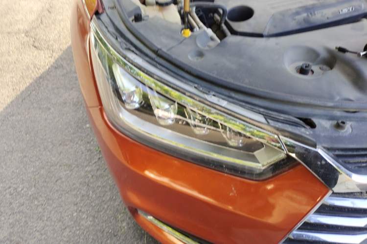 Used BYD Song 2019 1.5TI Automatic Smart Connect Dynamic Model Right Front Headlight