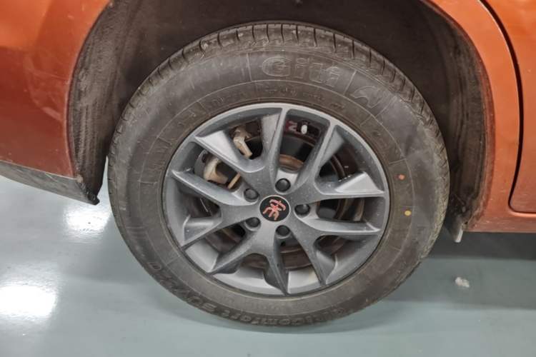 Used BYD Song 2019 1.5TI Automatic Smart Connect Dynamic Model Right Rear Wheel Hub