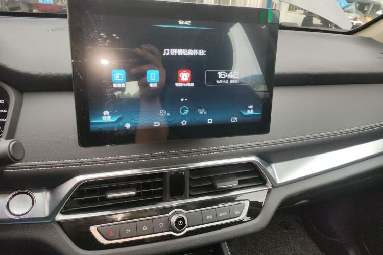 Used BYD Song 2020 Classic Edition 1.5T Automatic Elite Model Audio And AC Panel