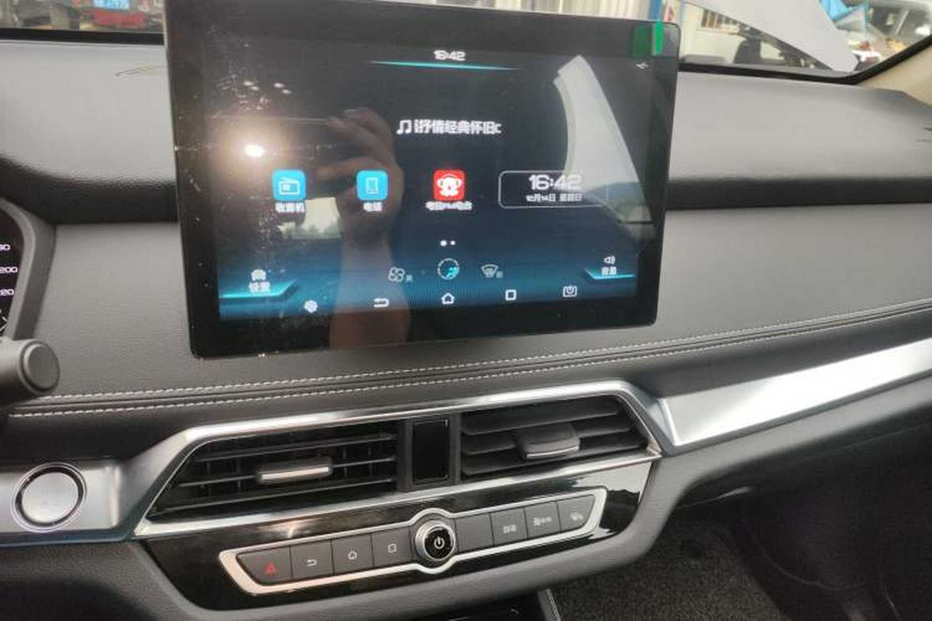 Used BYD Song 2020 Classic Edition 1.5T Automatic Elite Model Audio And AC Panel