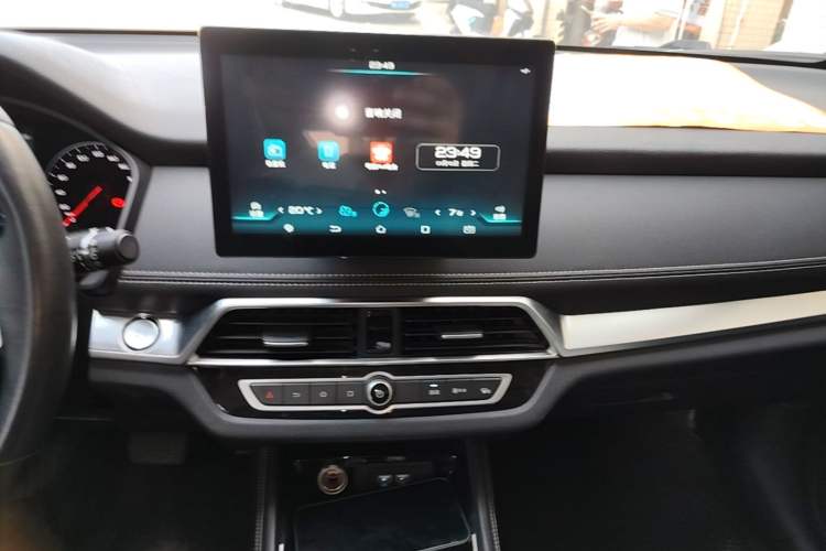 Used BYD Song 2020 Classic Edition 1.5T Automatic Elite Model Audio And AC Panel